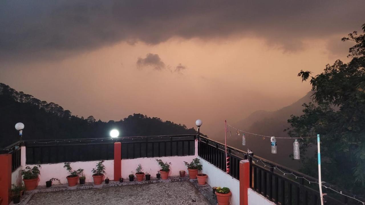 Sh Sunset Resort Nainital Exteriör bild